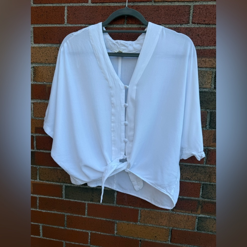 Sim & Sam White Button Front Tie Front Bodysuit Blouse Size Large
